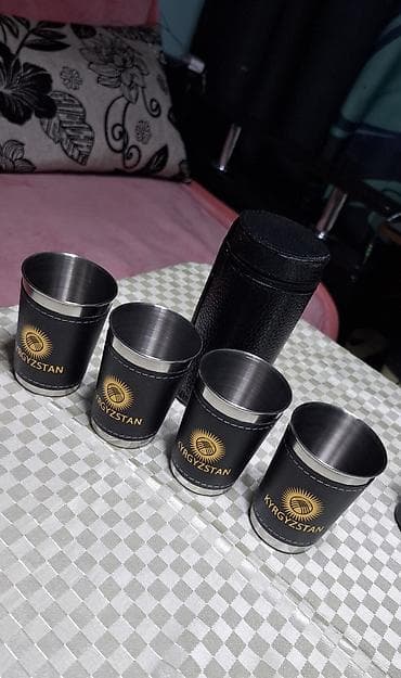 Стальные рюмки, 4шт. в чехле (дермантин). С рисунком национального