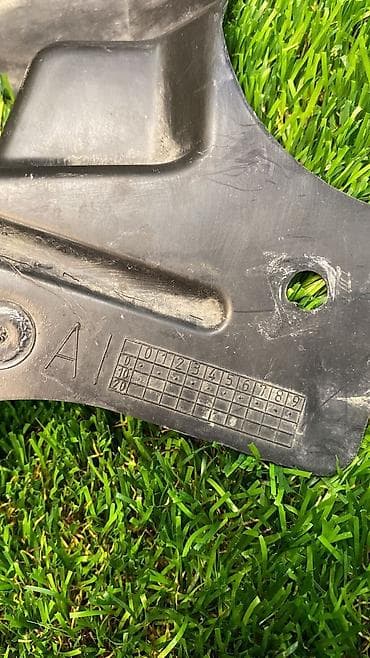 bwb e34: Кожух рулевого механизма Л Нж 7 160 237 Кожух рулевого механизма Л Вх — 4