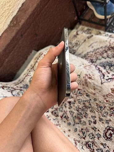 динамика: IPhone 12 Pro Max, Б/у, 128 ГБ, Графит, 72 % — 6