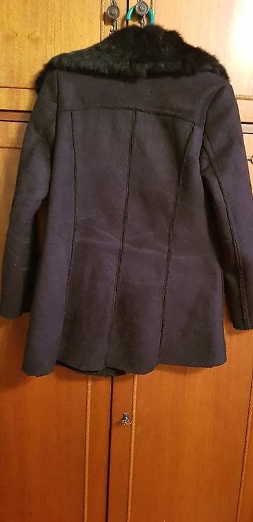 Женские брюки: Дублёнка, цвет чёрный, воротник кролик состояние отличное, покупали в — 2