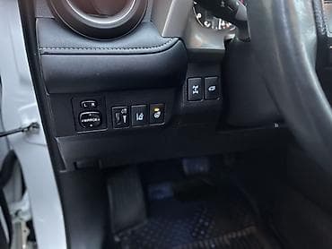 range rover 2003: Toyota RAV4: 2017 г., 2.5 л, Автомат, Бензин, Кроссовер — 8