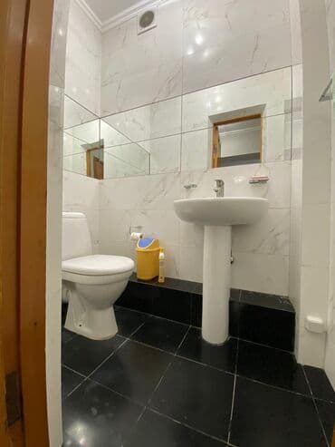 Үйдү ижарага алам: 250 м², 6 бөлмө, Жылытылган, Брондолгон эшиктер, Евроремонт — 3