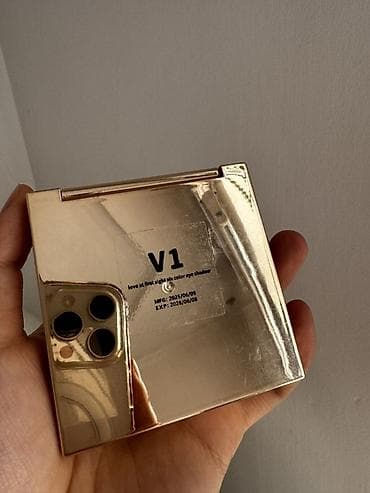 модель ресницы: Палетка теней для век Sensulu V1 — Love at First Sight (6 оттенков) — 3