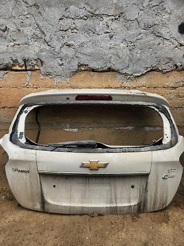 man f2000: Крышка багажника Chevrolet, Б/у, Оригинал — 1