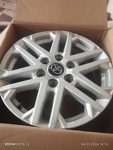 corolla 2016: Литые Диски R 18 Toyota, отверстий - 4 — 1