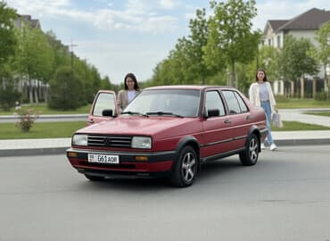 Volkswagen Jetta: 1991 г., 1.8 л, Механика, Бензин, Седан at lalafo.kg Volkswagen Jetta: 1991 г., 1.8 л, Механика, Бензин, Седан