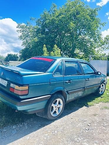 urban cruiser: Volkswagen Passat: 1991 г., 1.8 л, Механика, Бензин, Седан — 1