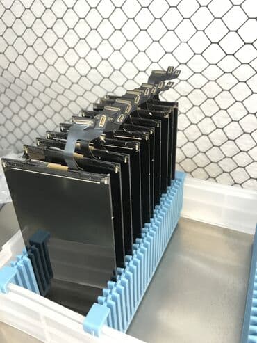 сколько стоит заменить стекло на телефоне: Замена стекла на IPhone iPad Apple Watch Когда можно поменять только — 8