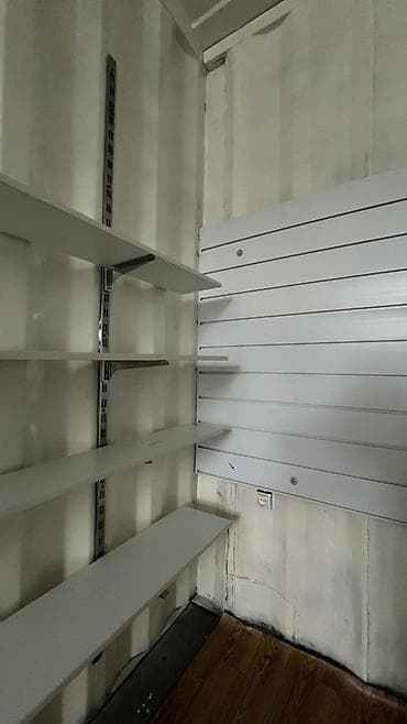 металлический гараж: Морской контейнер 20 футов, переоборудованный под торговую — 4