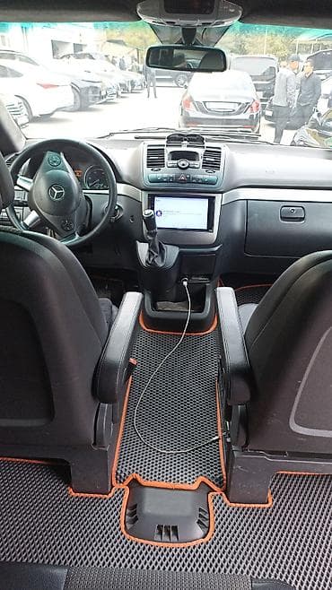 w211 стоп: Mercedes-Benz Viano: 2011 г., Минивэн — 5