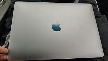 скупка гаджетов: MacBook Pro 
срочно продаю — 1