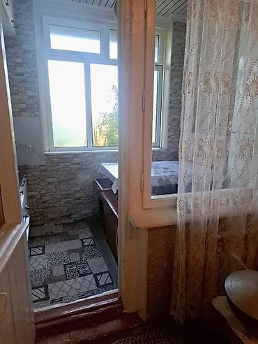 3 ком квартиры: 2 комнаты, 60 м², 105 серия, 1 этаж, Косметический ремонт — 5