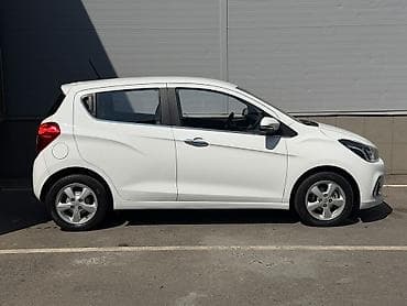 mini cuper: Chevrolet Spark: 2016 г., 1 л, Вариатор, Бензин, Хэтчбэк — 5