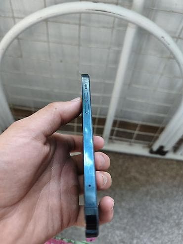 comp kg: IPhone 12 Pro, Б/у, Оранжевый, Чехол — 7