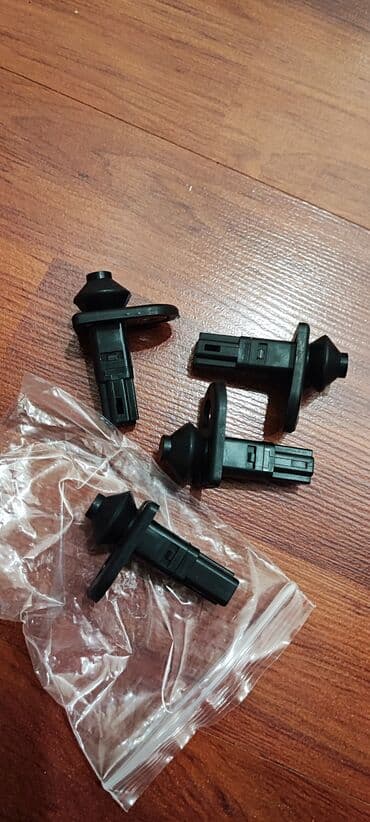 Концевик Мицубиси Монтеро спорт Mitsubishi цена 1шт. номер 551