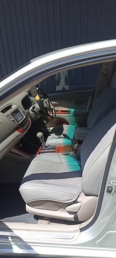 corolla 2004: Toyota Camry: 2003 г., Бензин, Седан — 4