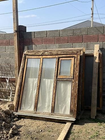 Кухонные принадлежности: Деревянный оконный блок с форточкой - Материал: массив дерева. - — 2