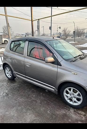 corolla spacio: Toyota Vitz: 2000 г., 1.3 л, Автомат, Бензин, Хэтчбэк — 4