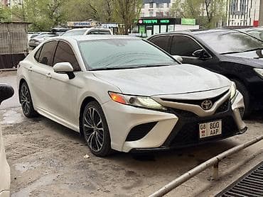 Toyota Camry: 2018 г., 2.5 л, Автомат, Бензин, Седан