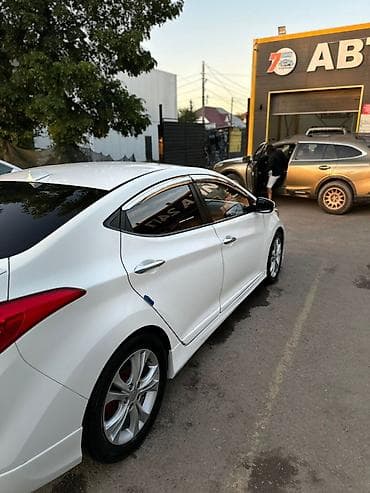 2011: Hyundai Elantra: 2011 г., 2.5 л, Автомат, Бензин, Седан — 3