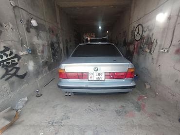 подушка двс: BMW 5 series: 1990 г., Седан — 3