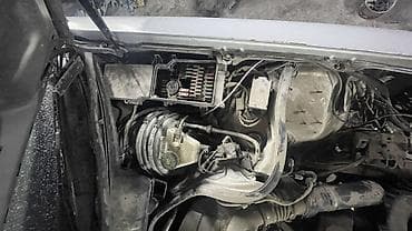 mersedes w140: Продаю по запчастям 
Звоните что надо есть почти все — 5