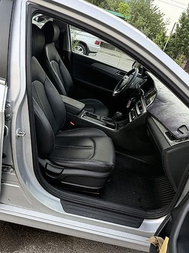 машина в идеальном состоянии: Hyundai Sonata: 2021 г., 2 л, Автомат, Газ, Седан — 10