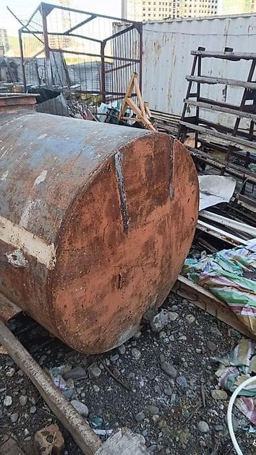 алюминиевые бачок: Металлическая горизонтальная цилиндрическая емкость (резервуар/бочка) — 3