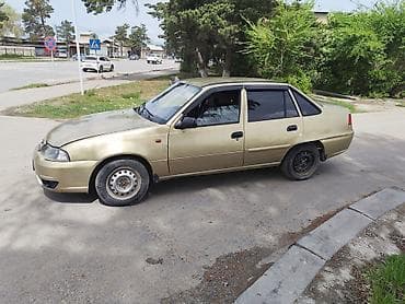 avensis 2001: Daewoo Nexia: 2010 г., Седан — 3