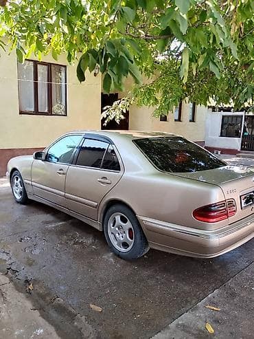 es300h 2019: Mercedes-Benz E-Class: 2002 г., 2.2 л, Автомат, Дизель, Седан — 1