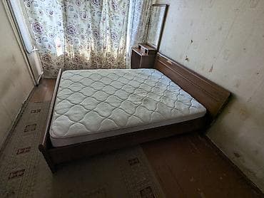 Спальный гарнитур. Кровать 200х160, шкаф с антресолью ~250, зеркало - — 3