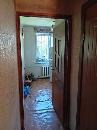 Квартиры: 3 комнаты, 58 м², 104 серия, 4 этаж, Старый ремонт — 10