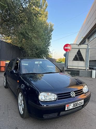 Продажа авто: Volkswagen Golf: 1999 г., 1.6 л, Механика, Бензин, Хэтчбэк — 6