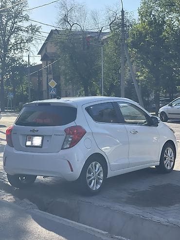 Продажа авто: Chevrolet Spark: 2019 г., 1 л, Автомат, Бензин, Хэтчбэк — 4