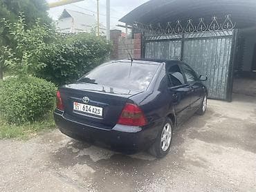 Toyota Corolla: 2005 г., 1.5 л, Механика, Бензин, Седан — 2