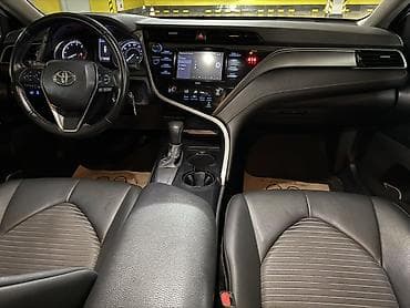 70: Toyota Camry: 2020 г., 2.5 л, Автомат, Бензин, Седан — 4