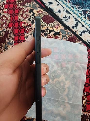 ios 8: IPhone 16, Черный, 93 % — 6