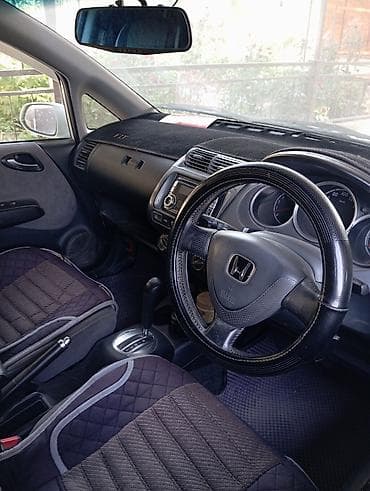 купить асфальтоукладчик бу: Honda Fit: 2003 г., 1.5 л, Вариатор, Бензин, Хэтчбэк — 5