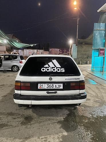 Унаа сатуу: Volkswagen Passat: 1993 г., 1.8 л, Кол менен иштөөчү, Бензин, Универсал — 4