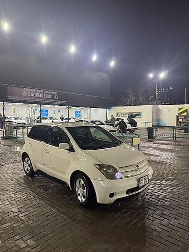 Продажа авто: Toyota Ist: 2002 г., 1.3 л, Автомат, Бензин, Хэтчбэк — 3