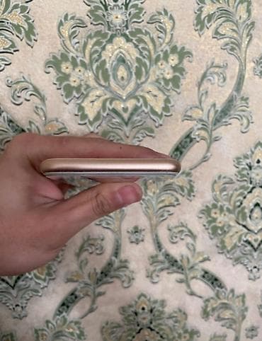 lg hbs: IPhone 8, Золотой — 5