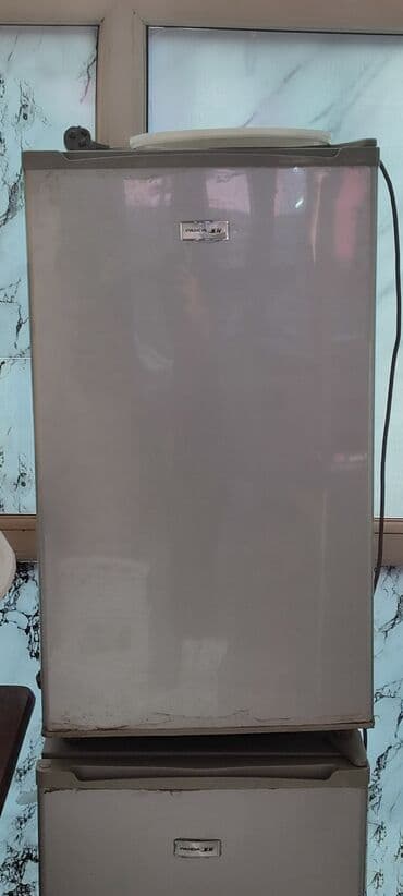 холодильник бу для дома: Продаю небольшой Холодильник в Отличном состоянии. Полки стеклянные — 1