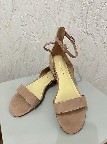 Сандали 
Charles and Keith 
Размер 37
Совершенно новые