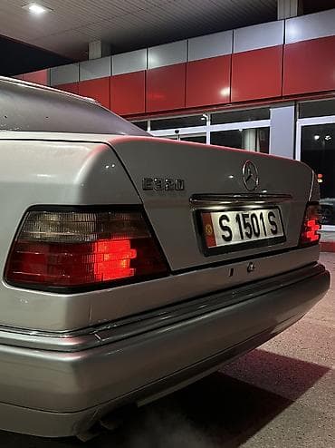 мерседес 1824: Mercedes-Benz E-Class: 1993 г., 3.2 л, Автомат, Бензин, Седан — 6