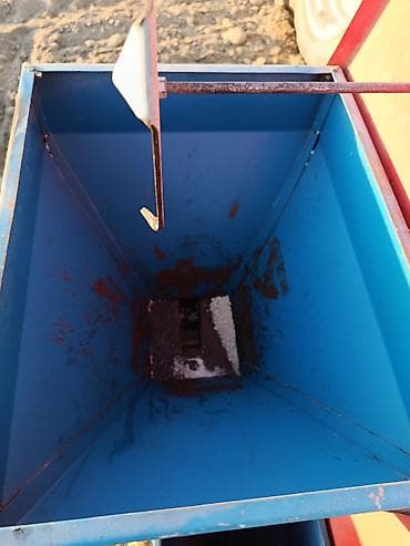 роу 6: Кукурузная Сеялка точного высева, навесная, многорядная Описание: - — 3