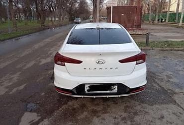 машина маз: Hyundai Elantra: 2020 г., 1.6 л, Бензин, Седан — 4