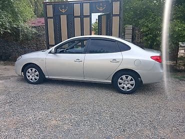 toyota ayris: Hyundai Elantra: 2010 г., 1.6 л, Бензин, Седан — 2