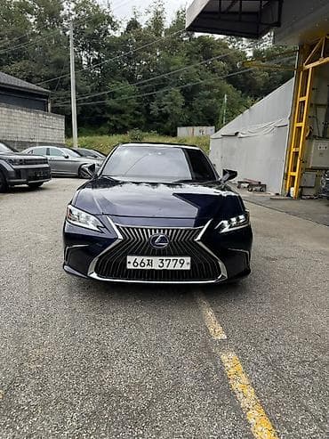 5: Lexus ES: 2022 г., 2.5 л, Вариатор, Бензин, Седан — 1
