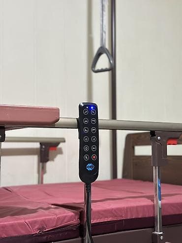 Медтовары: Электрическая многофункциональная медкровать с матрасом и аксессуарами — 1