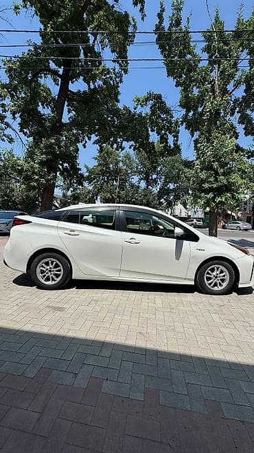 диски r15: Toyota Prius: 2019 г., 1.8 л, Вариатор, Гибрид, Лифтбек — 2